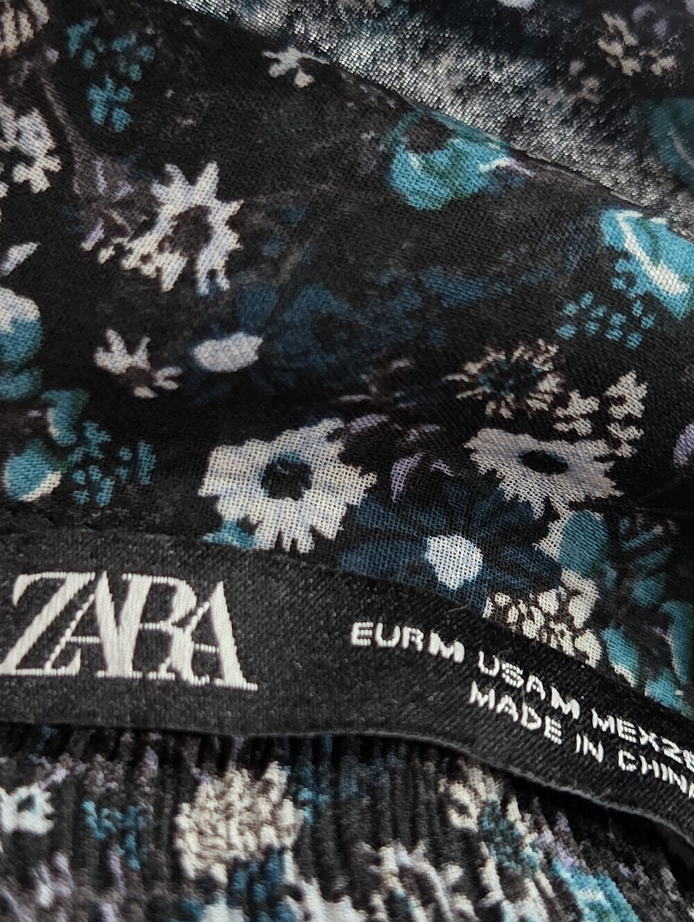 Zara Black /blue Floral Long-Sleeve Tie-Neck Dress Sz.M - Picture 6 of 10